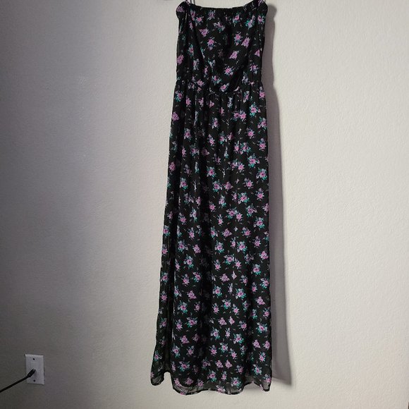 Forever 21 Dresses & Skirts - Strapless Sundress